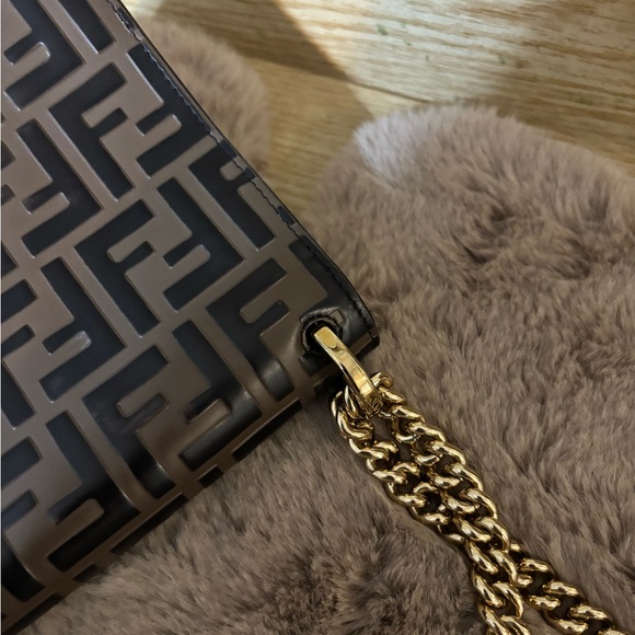 Fendi Black/brown Zucca Embossed Leather Small Kan U Shoulder Bag - Picture 10 of 15